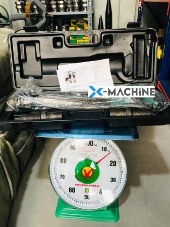 Súng tán đinh rivet sắt xi xe tải