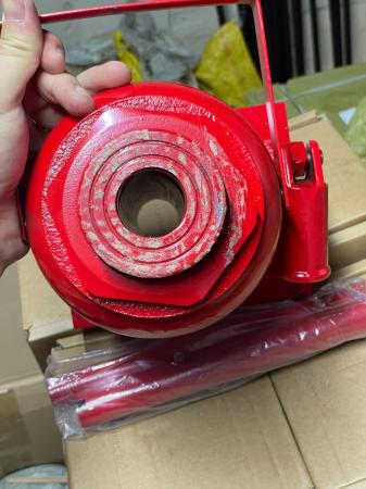 Kích đội rỗng tâm 50T kèm trục ren và đầu ép bạc vào